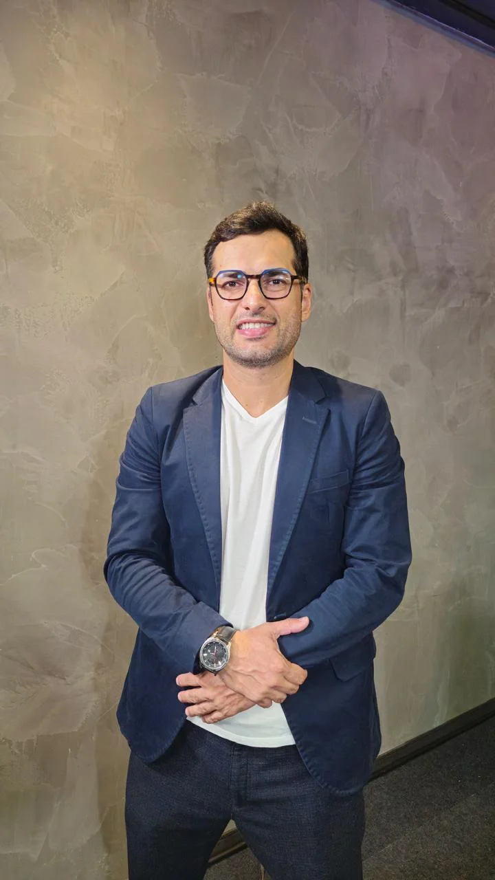 Dr. Carlos Junio Ribeiro